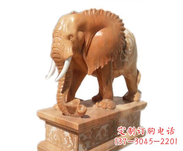 连云港大象石雕