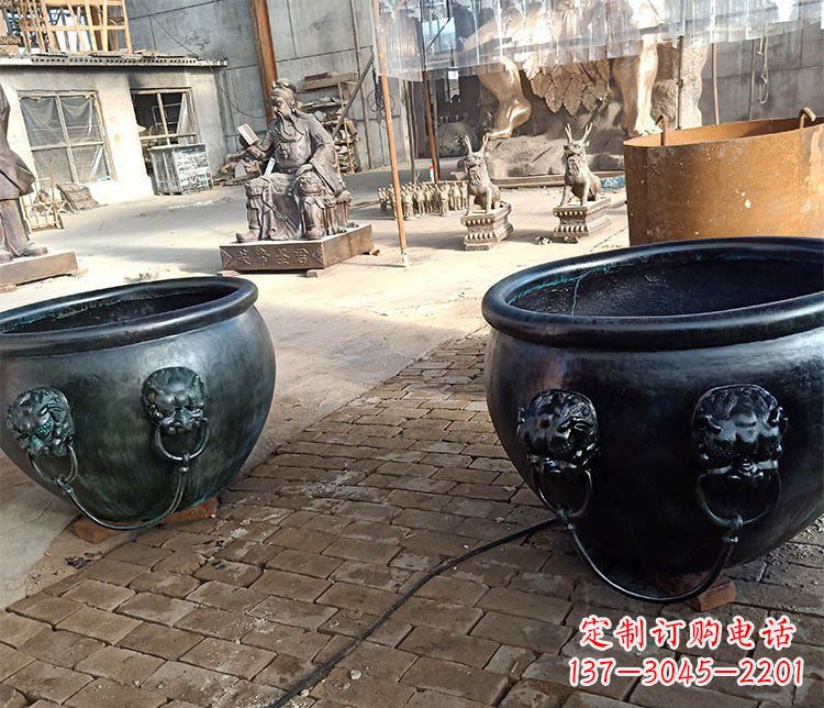 连云港铜雕制的水缸摆件
