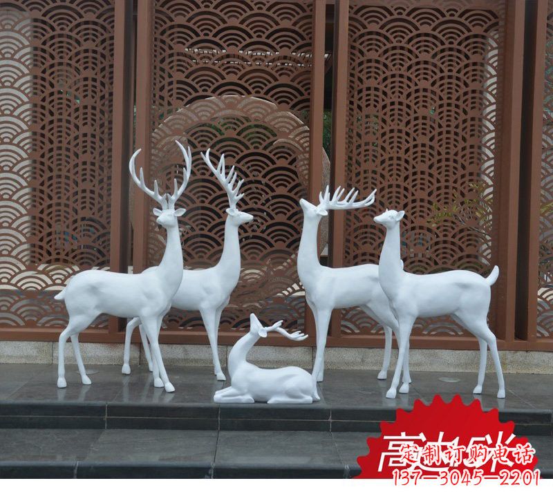 连云港玻璃钢白鹿雕塑给家居添彩