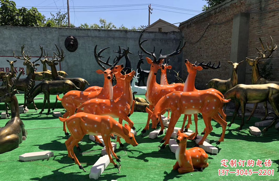 连云港玻璃钢雕刻梅花鹿