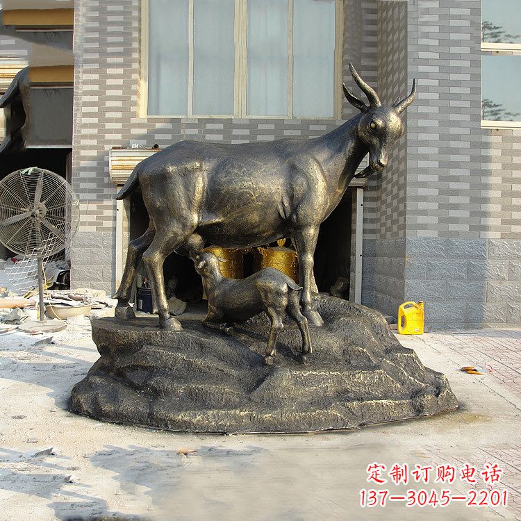 连云港玻璃钢仿铜动物雕塑