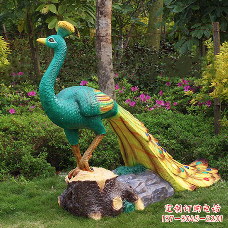 连云港玻璃钢制作的孔雀雕塑