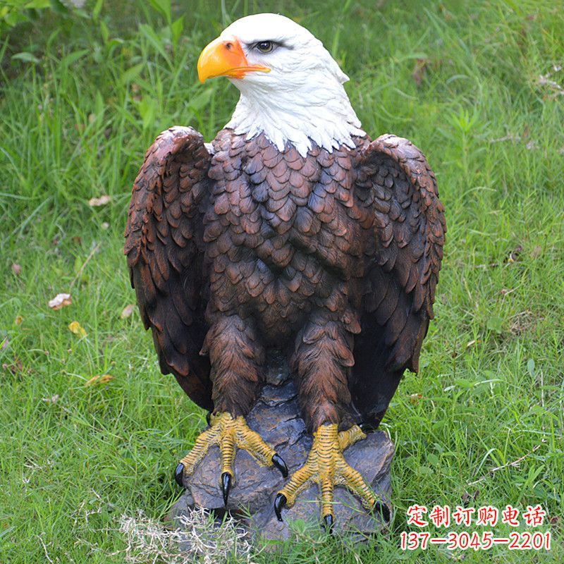 连云港玻璃钢老鹰雕塑传统与现代的完美结合