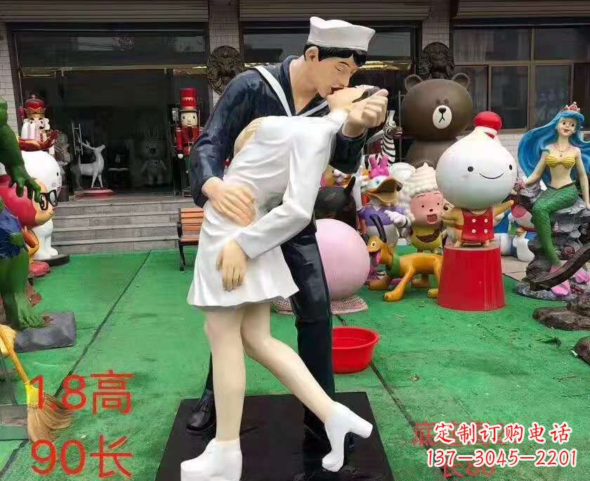连云港玻璃钢仿真亲吻情侣雕塑婚庆景观雕塑