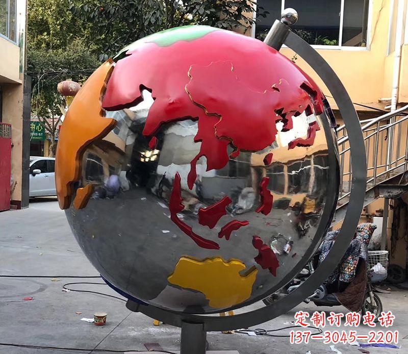 连云港不锈钢彩绘地球仪雕塑与世界接轨