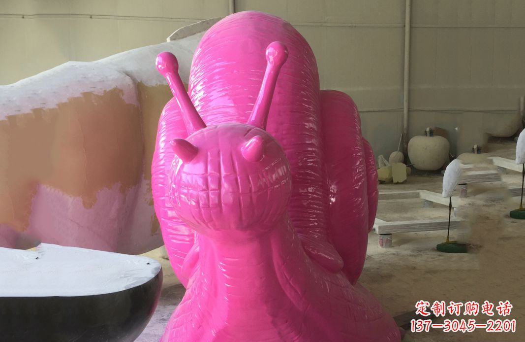 连云港不锈钢彩绘蜗牛雕塑给公园景观增添点缀
