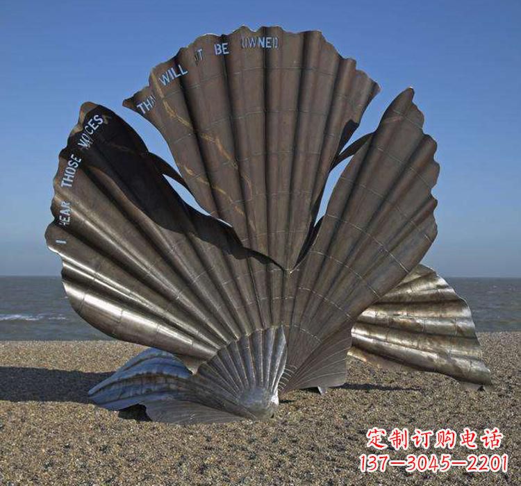 连云港不锈钢城市的扇贝雕塑——一座海洋文化的象征