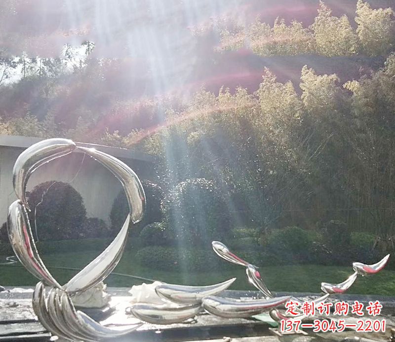 连云港不锈钢鲤鱼雕塑——寓意美好的象征