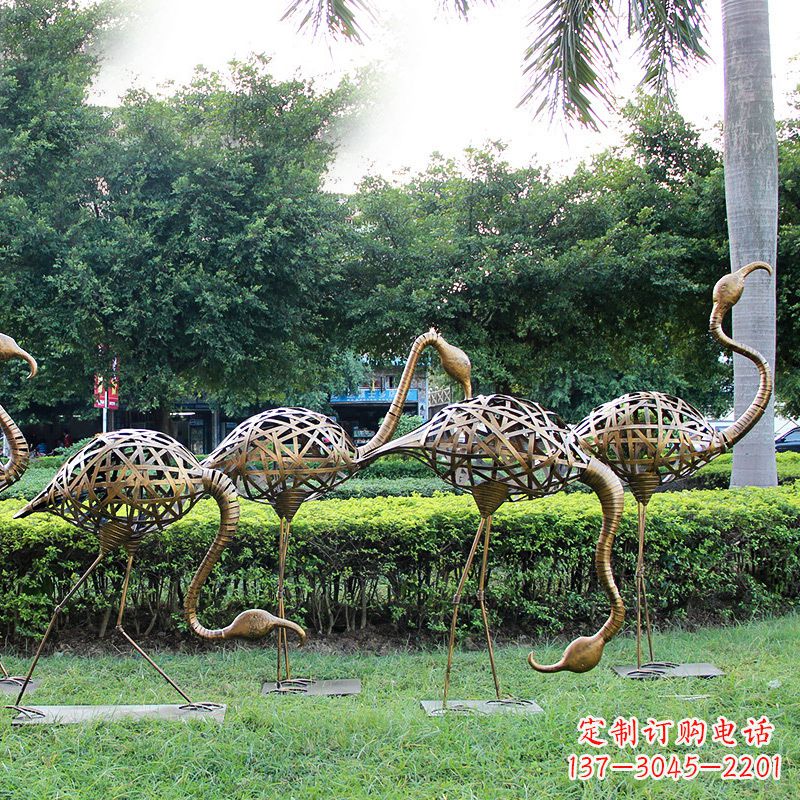 连云港不锈钢仙鹤雕塑摆件美丽的园林装饰