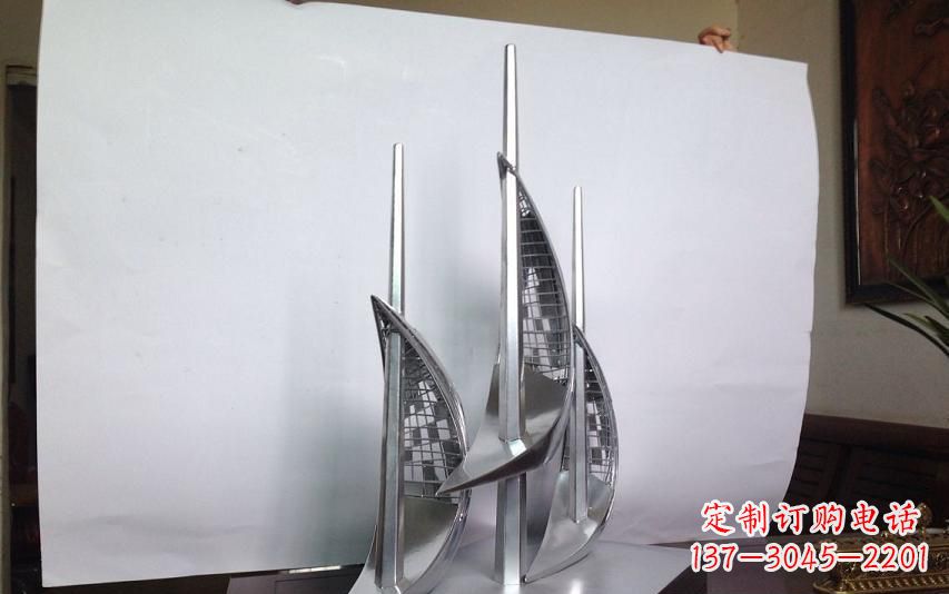 连云港不锈钢帆船雕塑传承精神的象征
