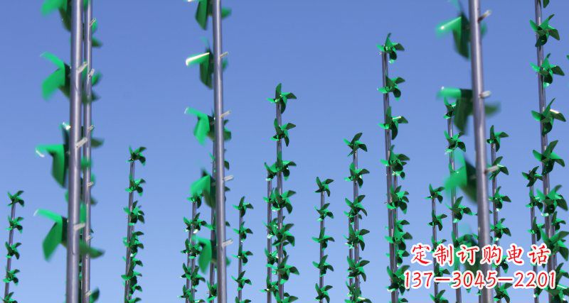 连云港螺旋风车给广场景观带来的旋转欢乐