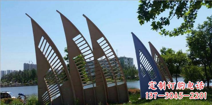 连云港不锈钢公园抽象船帆雕塑