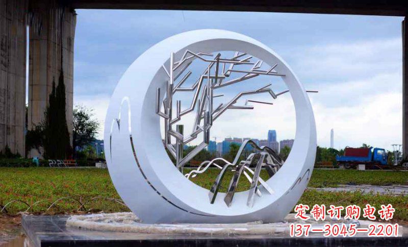 连云港不锈钢树枝雕塑艺术与环保的完美结合