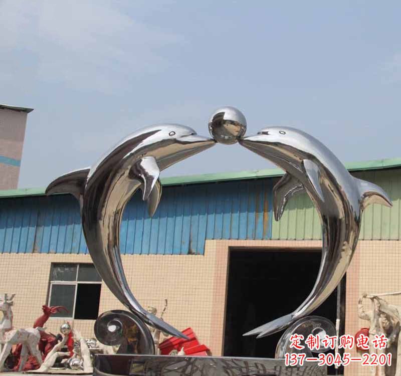 连云港海豚之恋——不锈钢公园镜面海豚顶球雕塑
