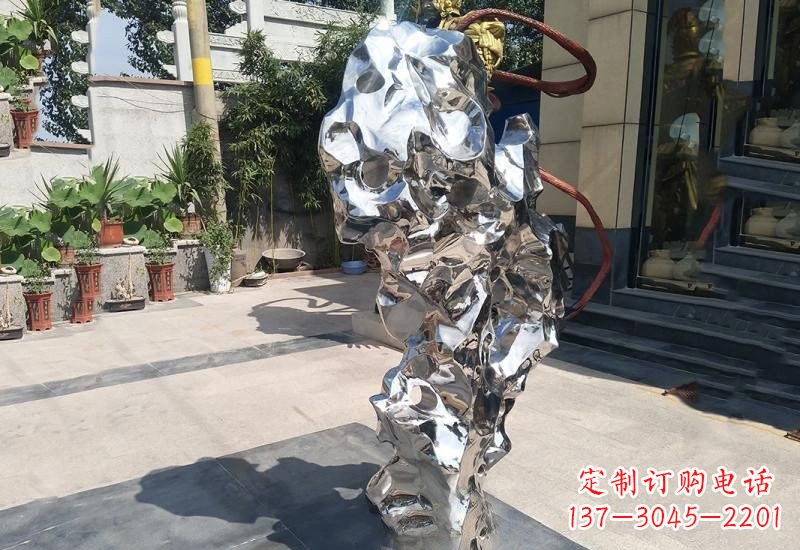 连云港太湖石雕塑传承中华文化精髓