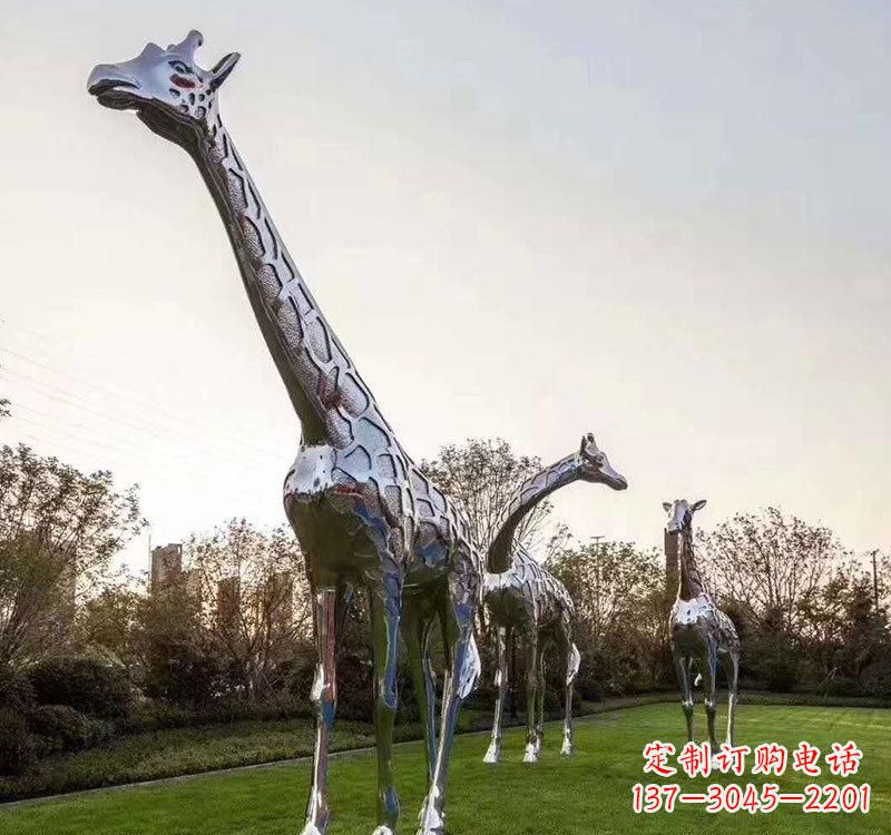 连云港不锈钢长颈鹿雕塑美丽的艺术精神