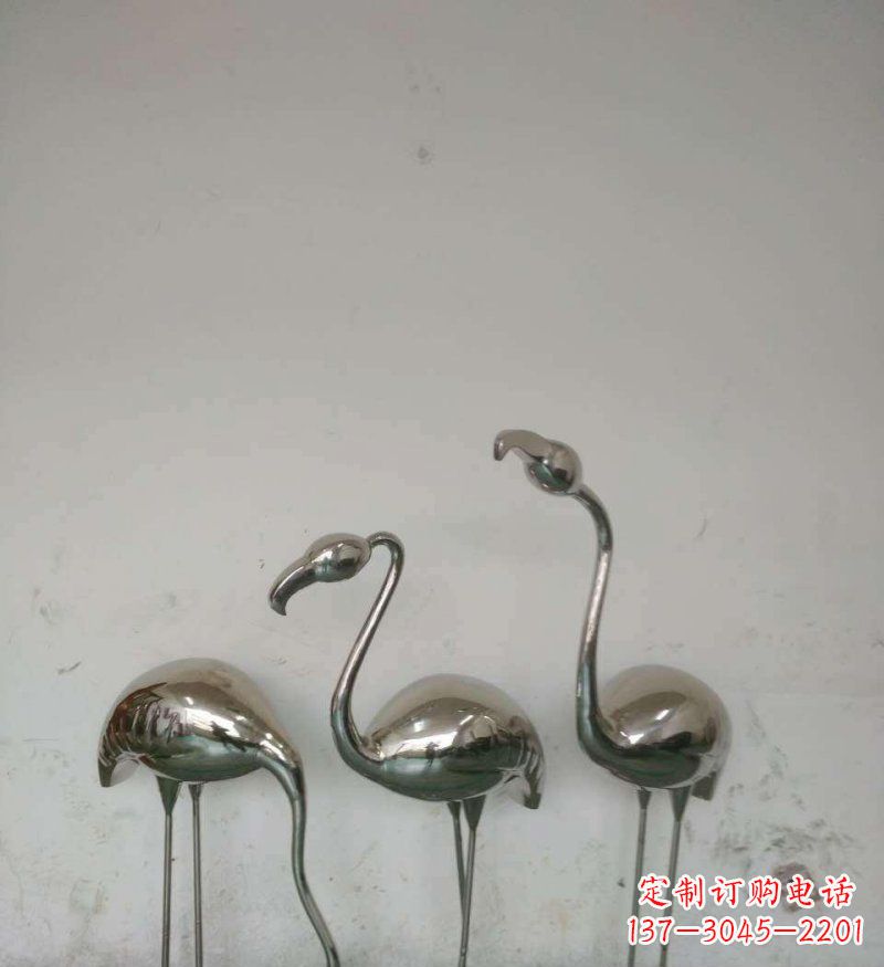 连云港不锈钢火烈鸟雕塑把自然之美带入公园
