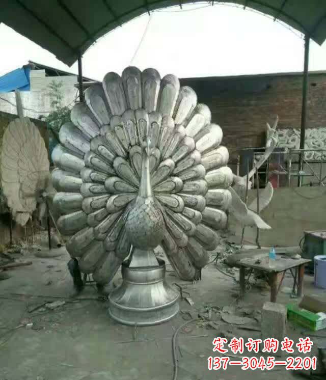 连云港该孔雀雕塑