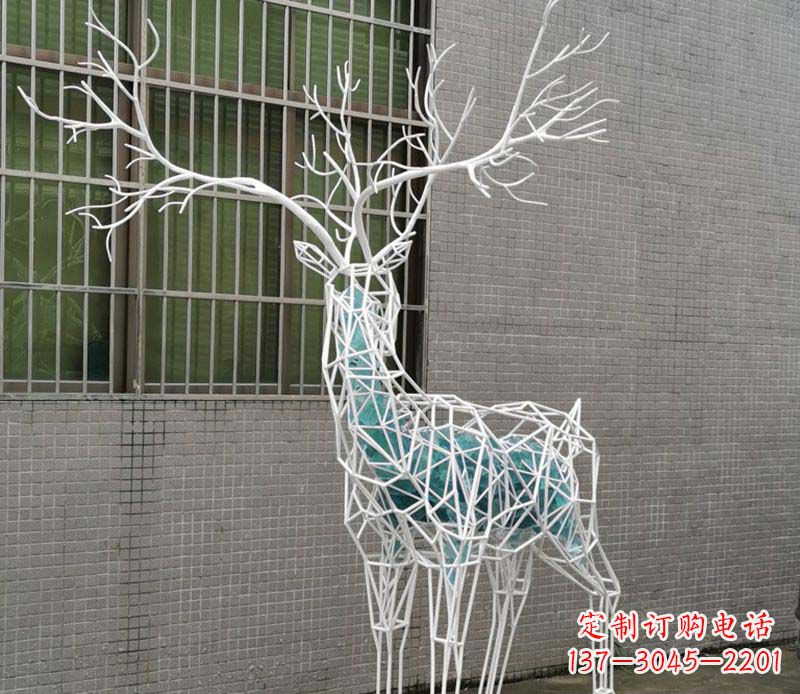 连云港不锈钢镂空梅花鹿雕塑——流动的美丽