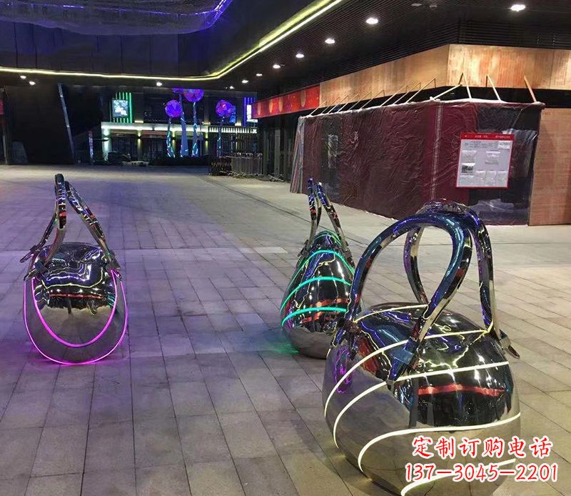 连云港不锈钢手提包雕塑精美艺术品