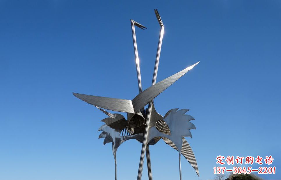 连云港不锈钢鸵鸟雕塑精美外形、传神表现