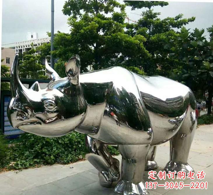 连云港不锈钢犀牛雕塑传承自然之美