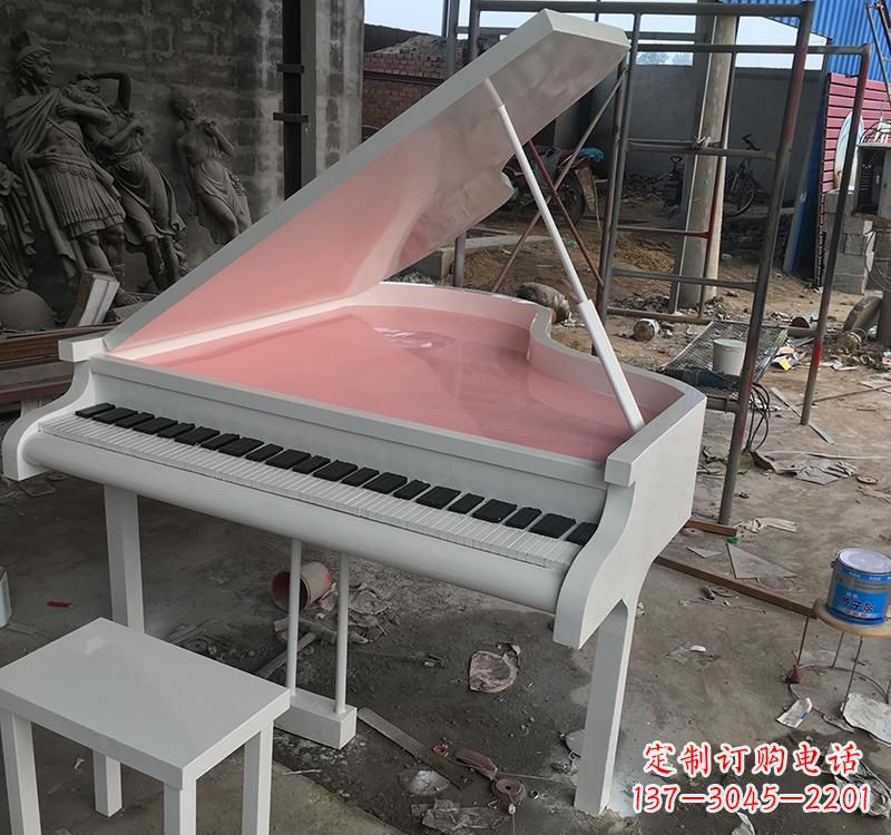 连云港不锈钢校园钢琴雕塑发出音乐的艺术
