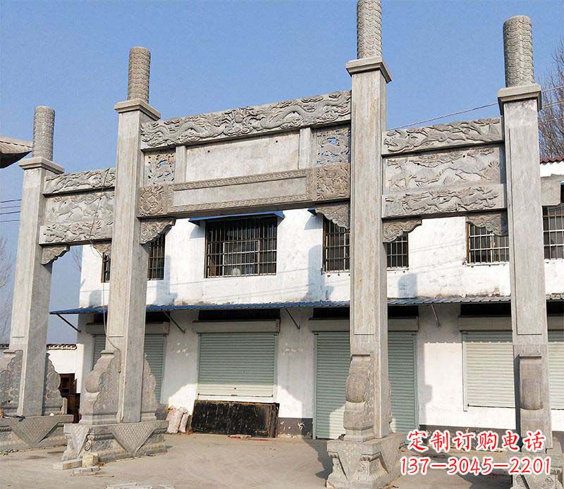 连云港村口三门石牌坊石雕