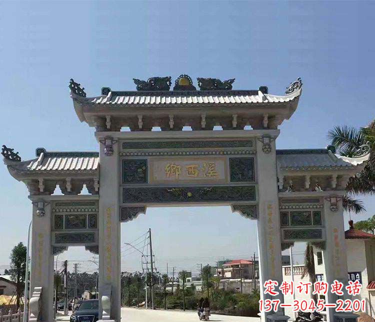 连云港石牌坊雕塑——缅怀深厚的历史情谊
