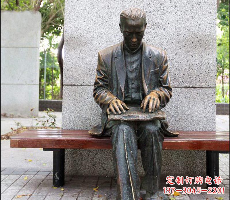 连云港“男性英姿飒爽的雕塑”