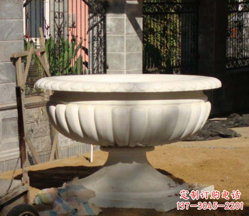 连云港精美大理石花盆雕塑