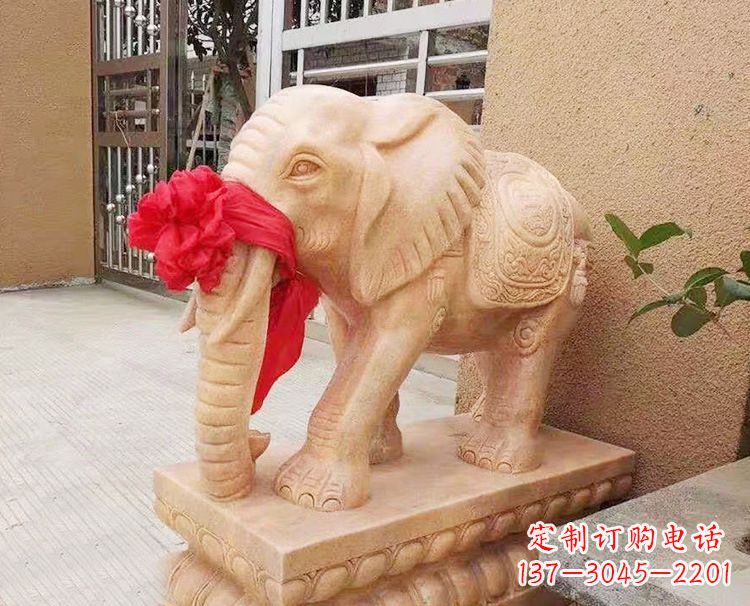 连云港精心雕刻大象石雕