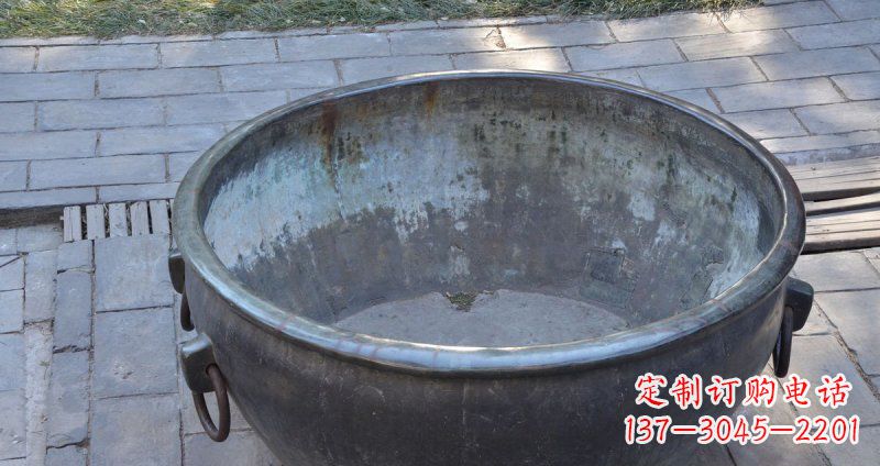连云港仿古纹饰铜水缸雕塑