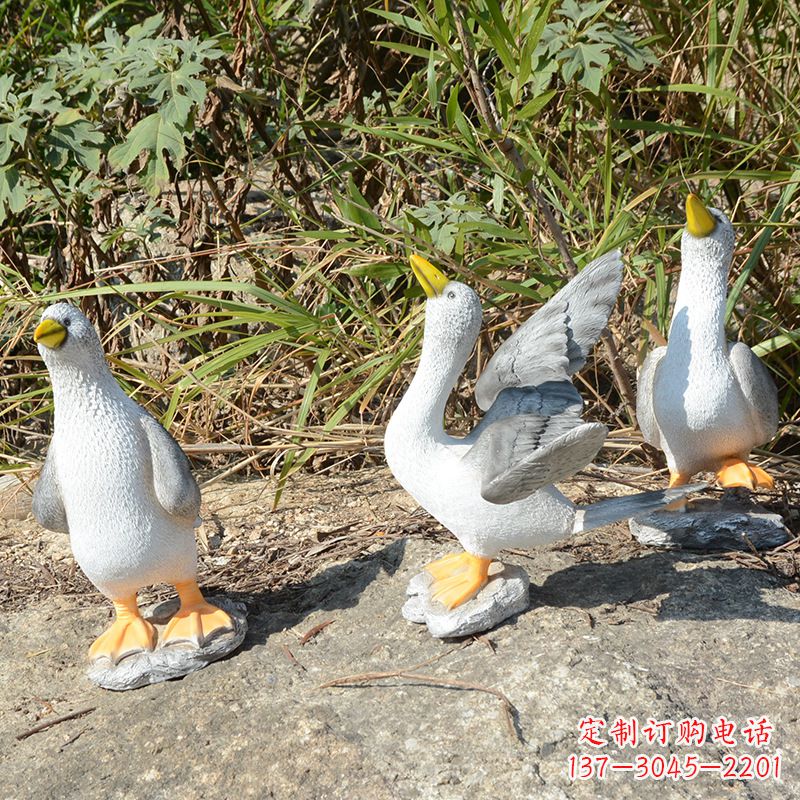 连云港象征和平的和平鸽雕塑
