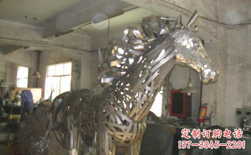 连云港不锈钢抽象马动物雕塑