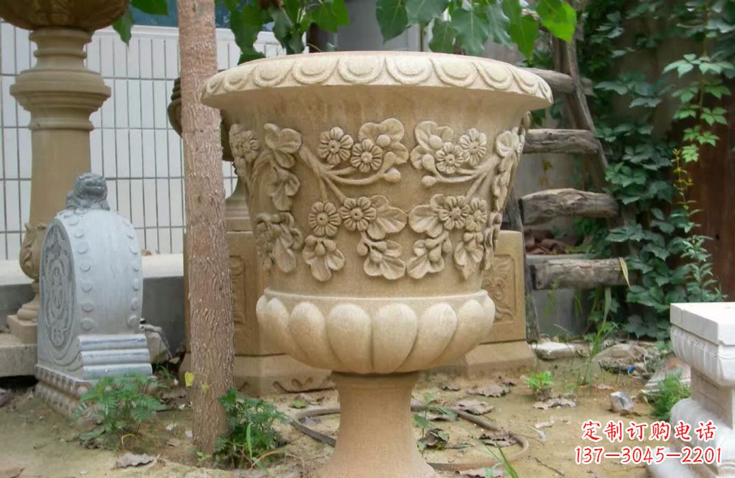 连云港精美大理石花盆雕塑