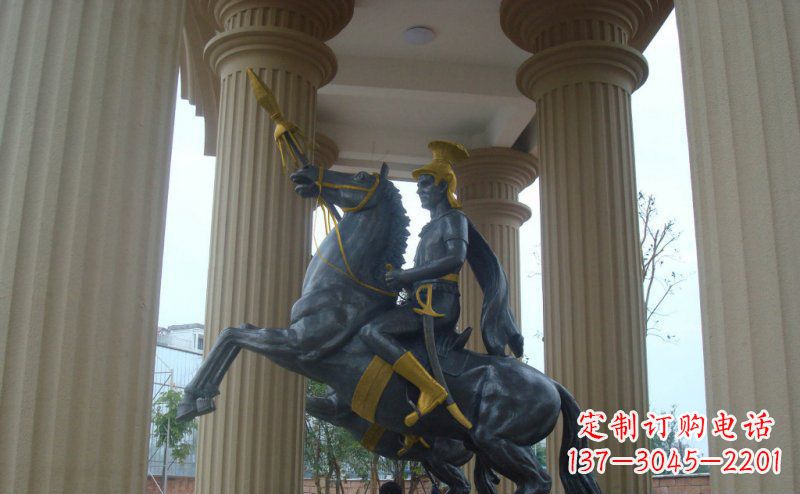 连云港公园骑马的罗马士兵人物铜雕