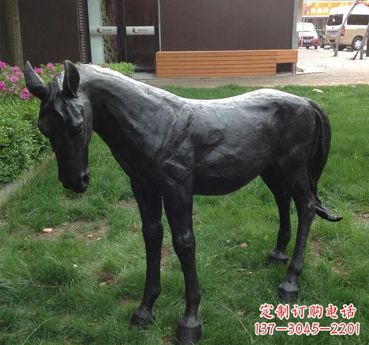 连云港大型雕塑装置——马雕塑