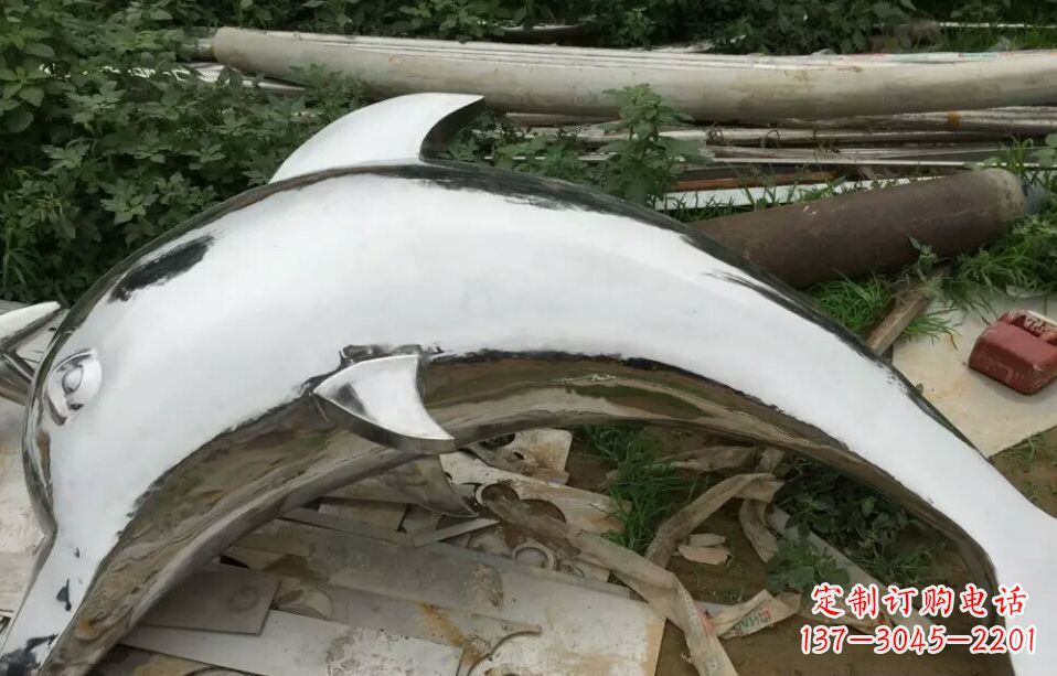 连云港展现动感的不锈钢海豚雕塑