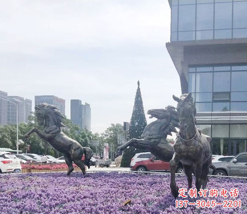 连云港广场动物奔跑的马铜雕
