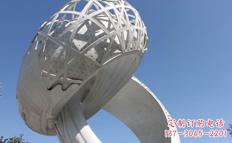 连云港中领雕塑珠宝戒指雕塑是一款以不锈钢为原材…