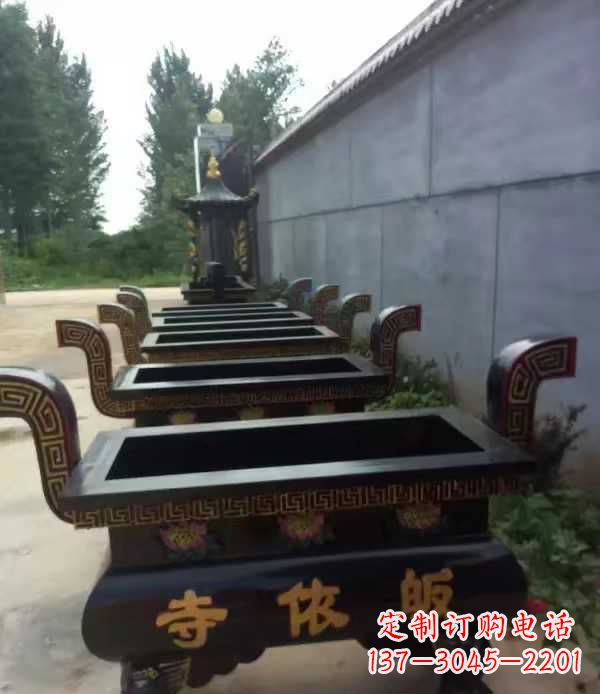 连云港寺庙四足方形香炉铜雕