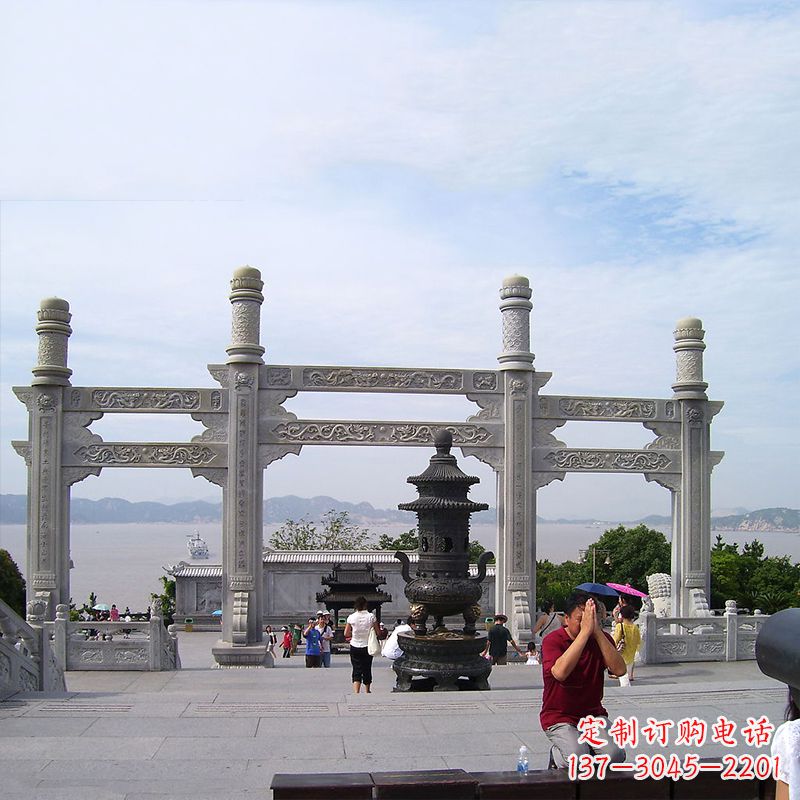 连云港寺院冲天式石雕牌坊
