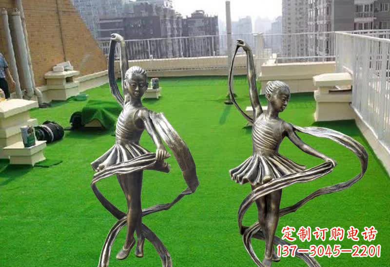 连云港跳舞的女孩铜雕