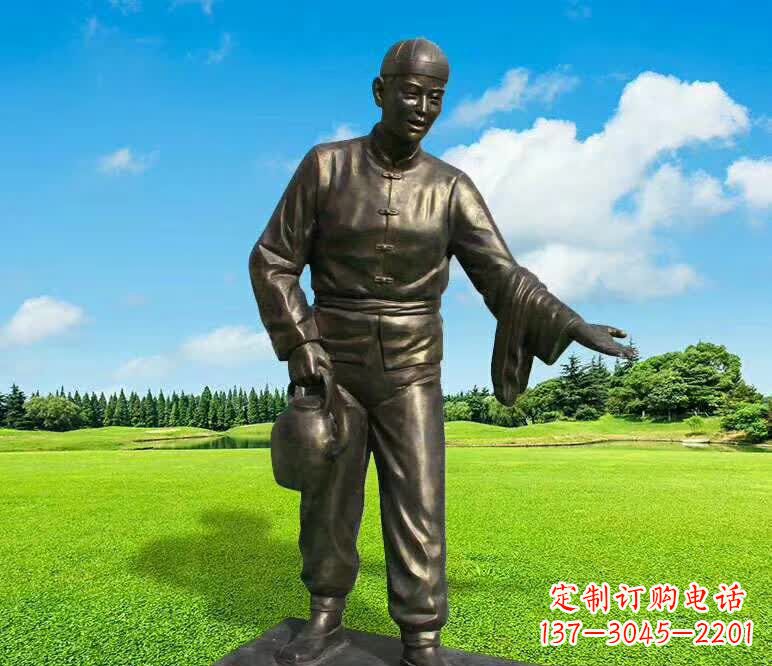 连云港铜雕店小二人物雕塑1