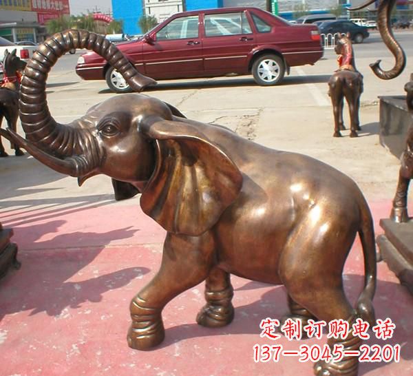 连云港铜雕长鼻大象