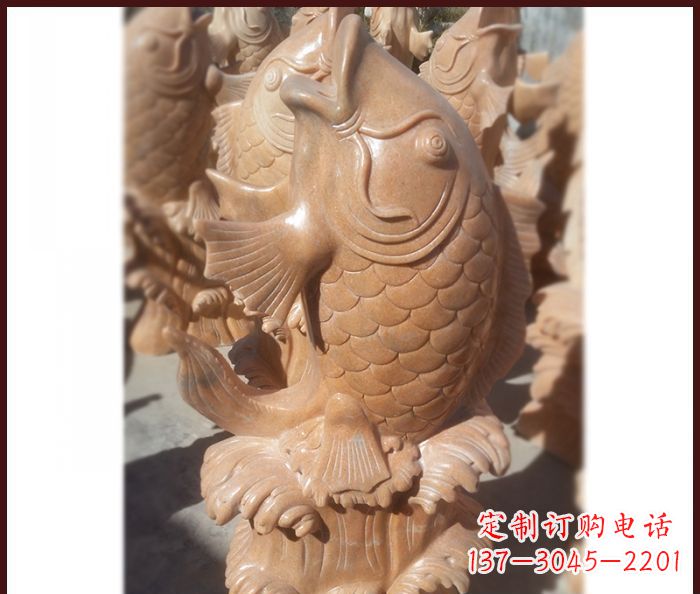 连云港晚霞红喷水鲤鱼石雕 (3)