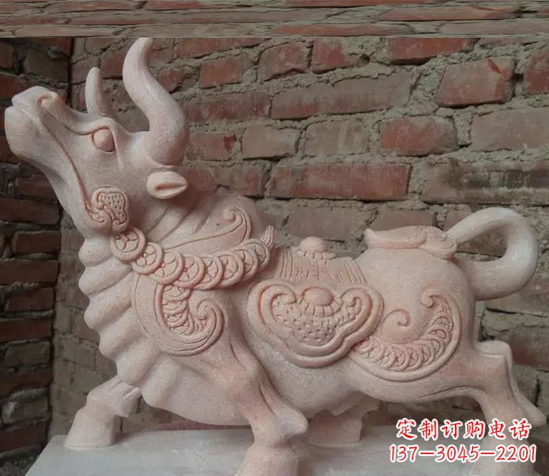 连云港晚霞红小牛雕塑