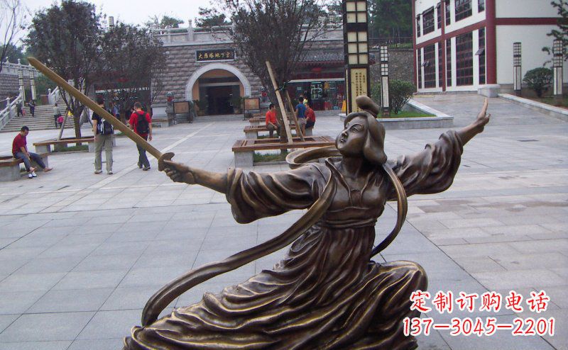 连云港舞剑的古代美女古代人物铜雕
