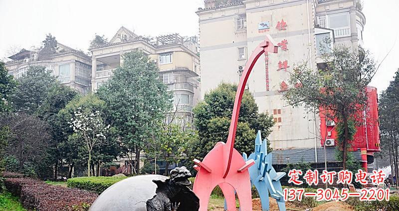 连云港小区破壳而出的小恐龙景观铜雕
